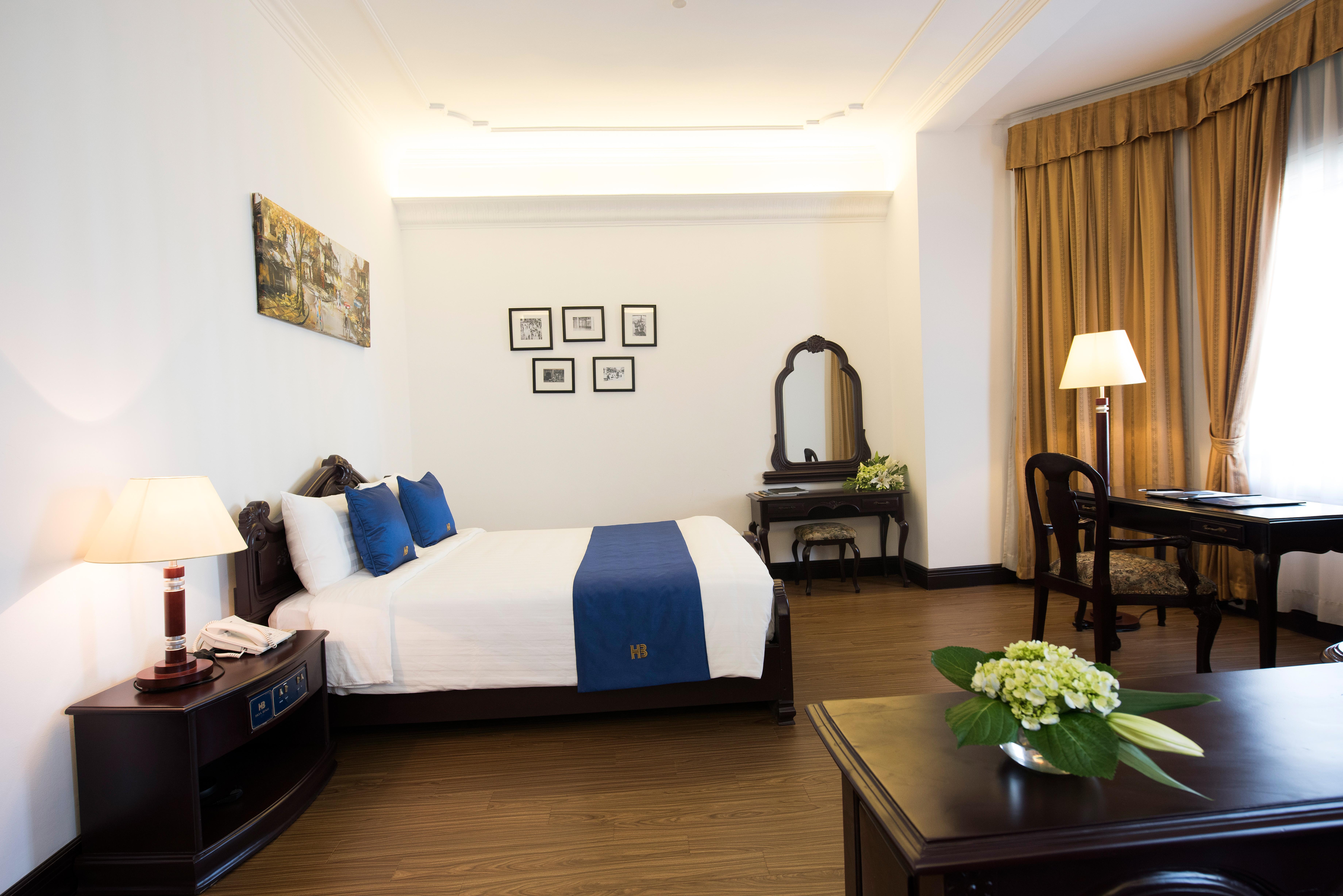 Hoa Binh Hotel Hanoi Buitenkant foto