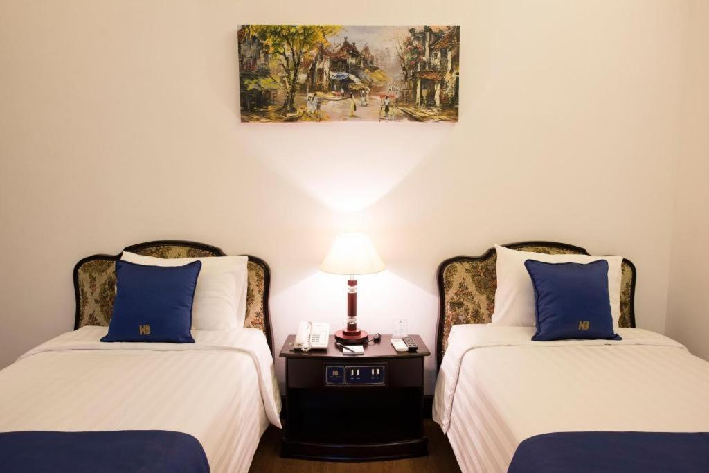 Hoa Binh Hotel Hanoi Buitenkant foto