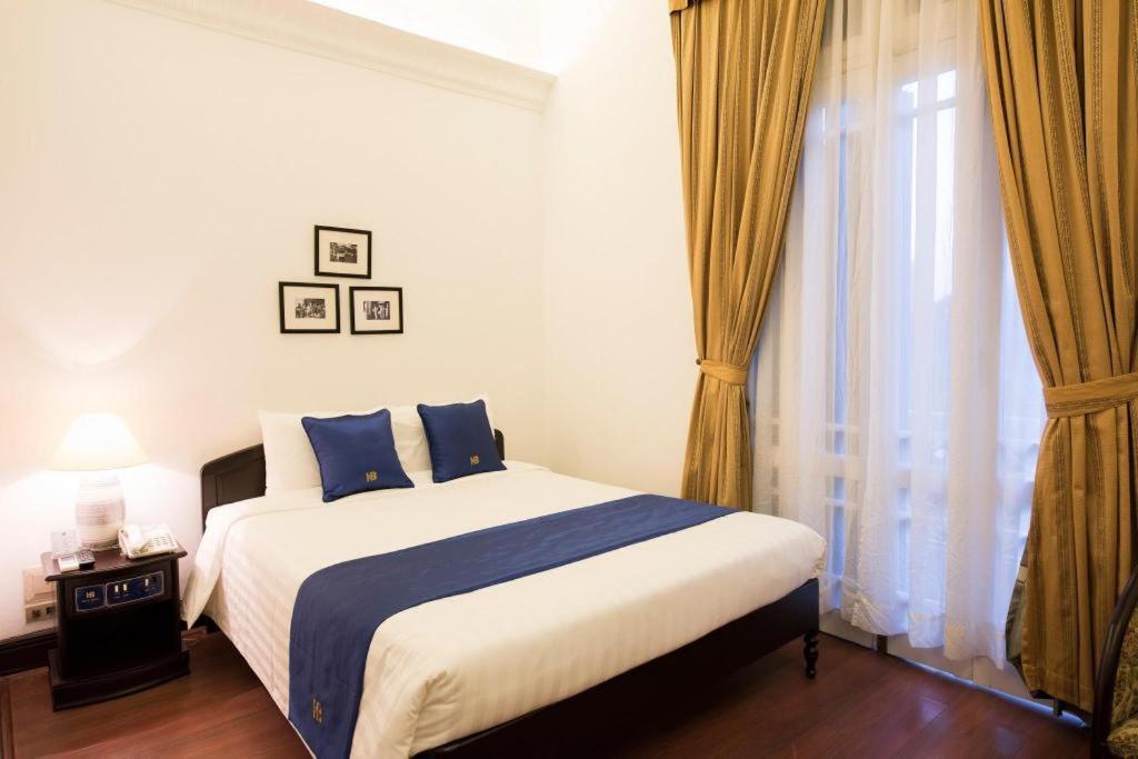 Hoa Binh Hotel Hanoi Buitenkant foto