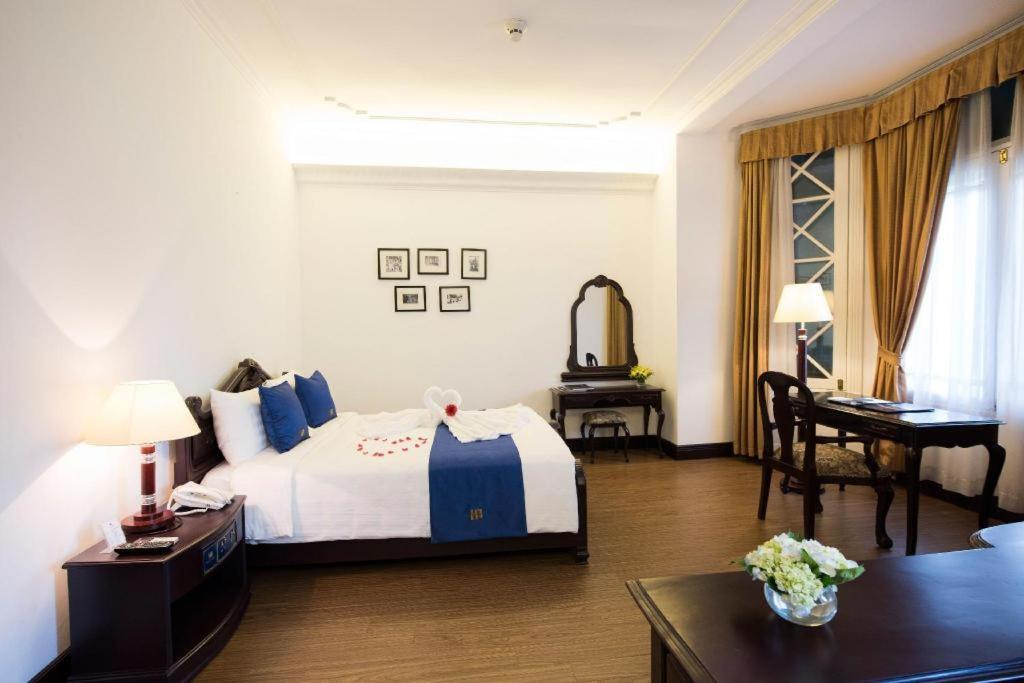 Hoa Binh Hotel Hanoi Buitenkant foto