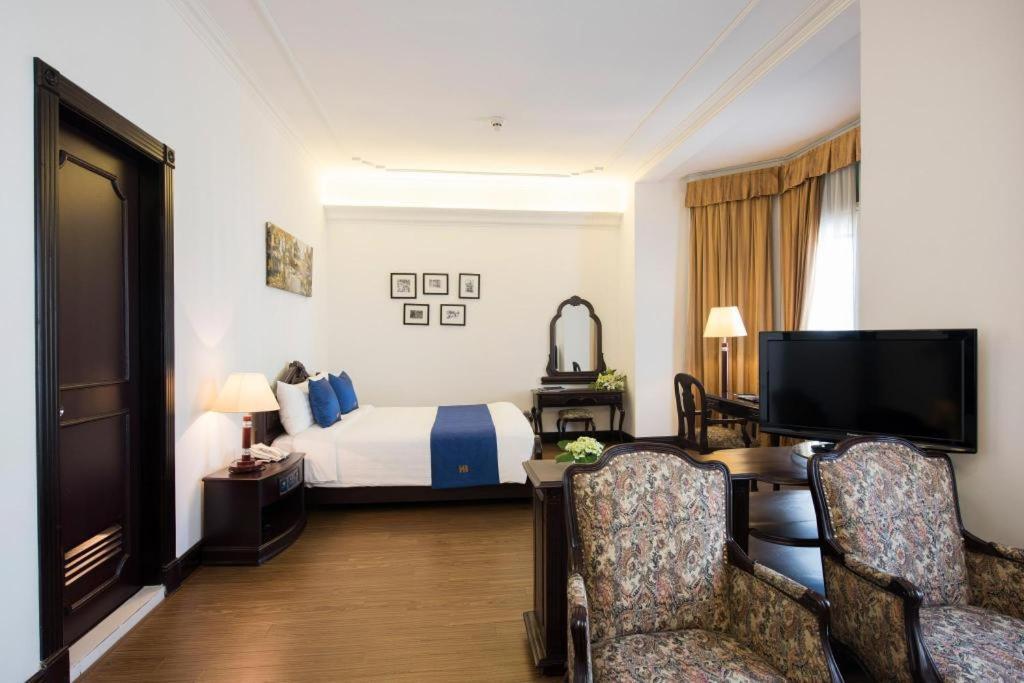 Hoa Binh Hotel Hanoi Buitenkant foto