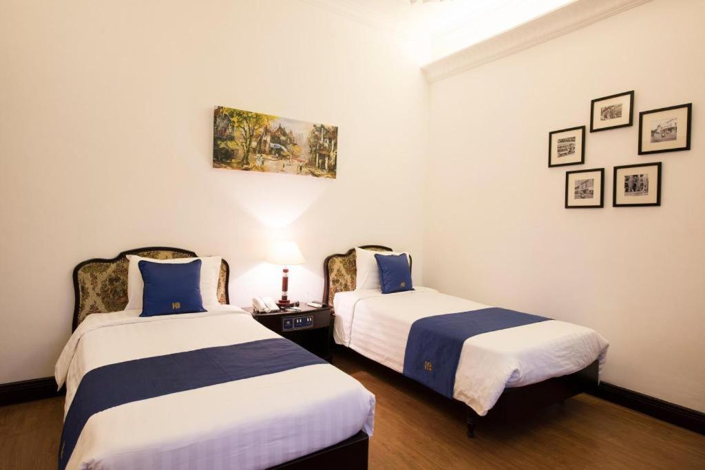 Hoa Binh Hotel Hanoi Buitenkant foto