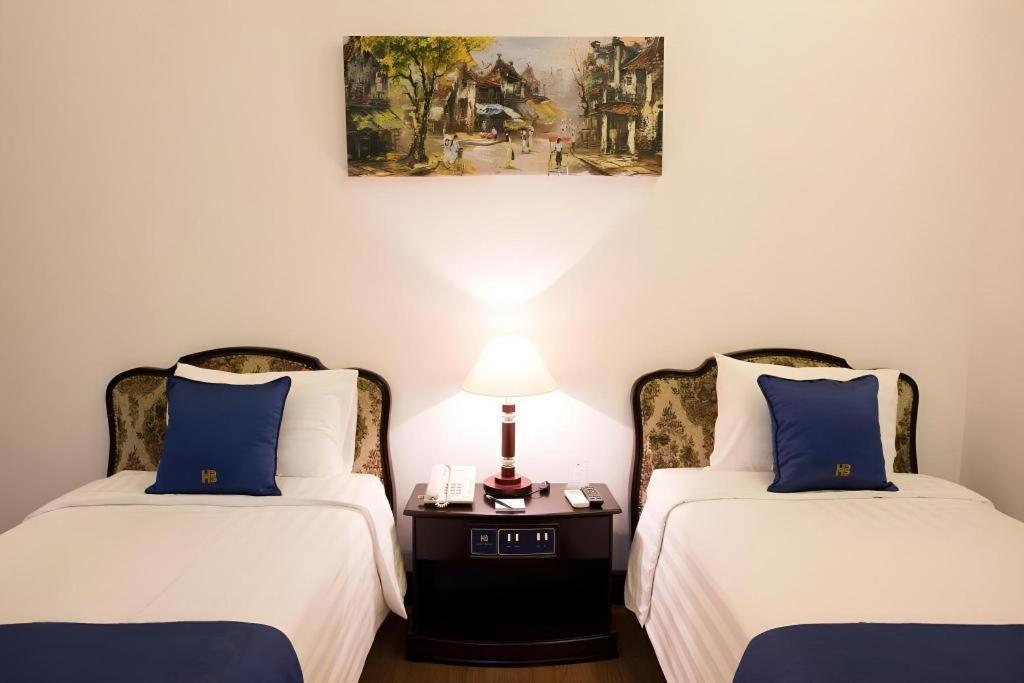 Hoa Binh Hotel Hanoi Buitenkant foto