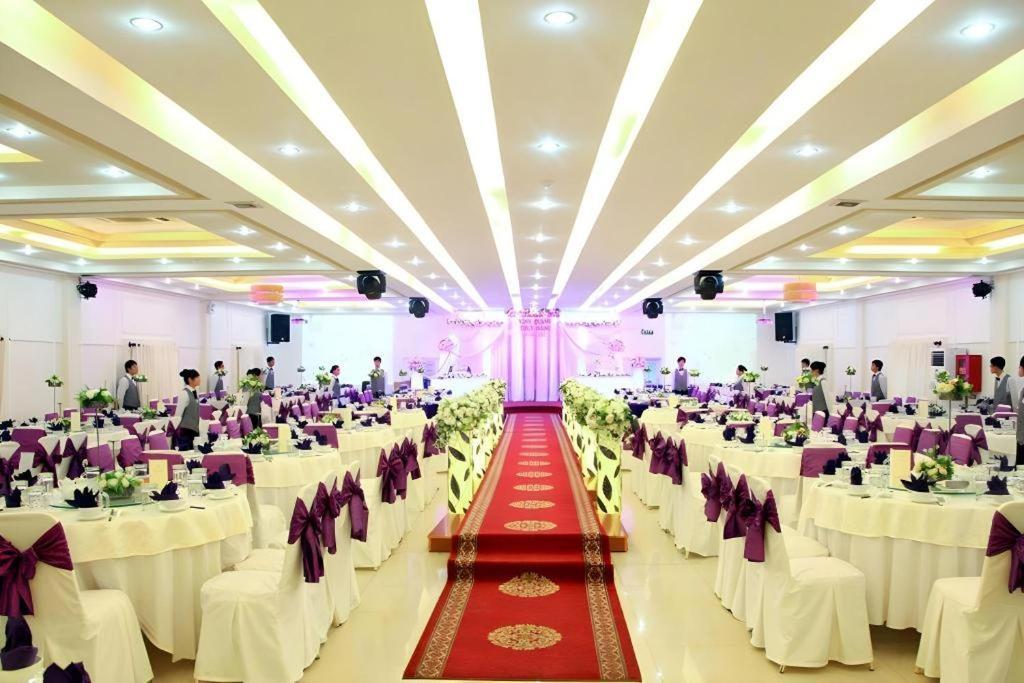 Hoa Binh Hotel Hanoi Buitenkant foto