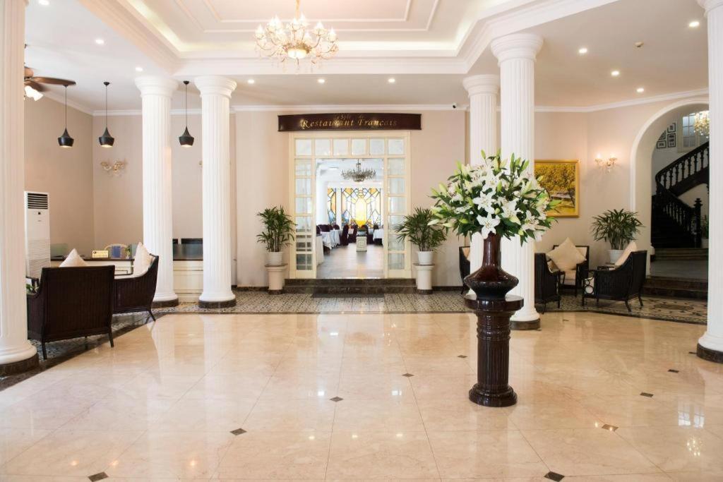 Hoa Binh Hotel Hanoi Buitenkant foto