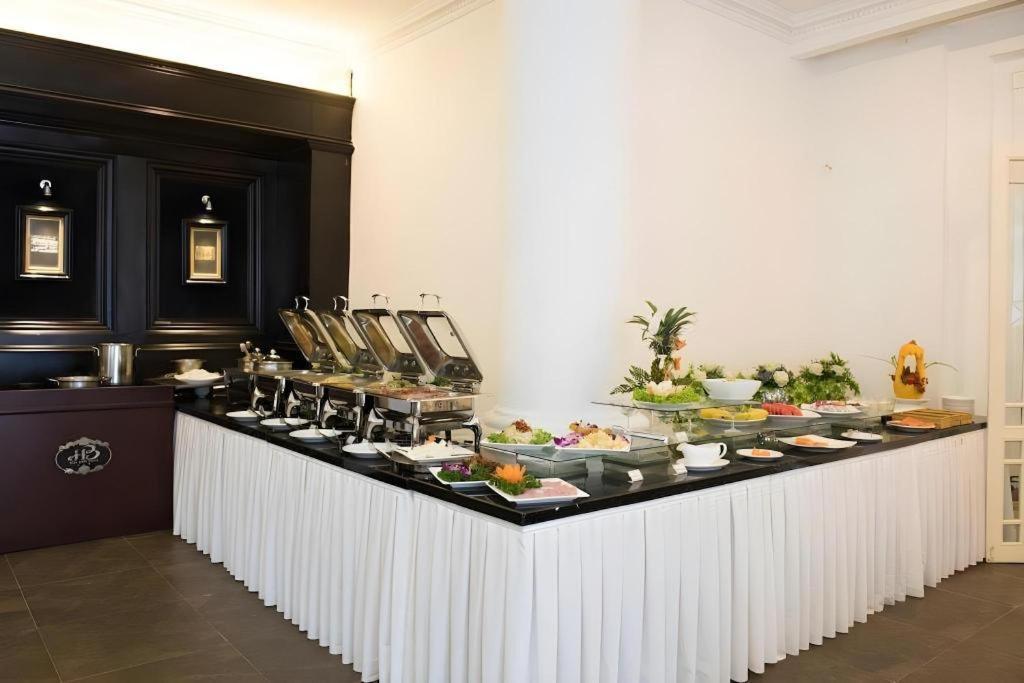 Hoa Binh Hotel Hanoi Buitenkant foto