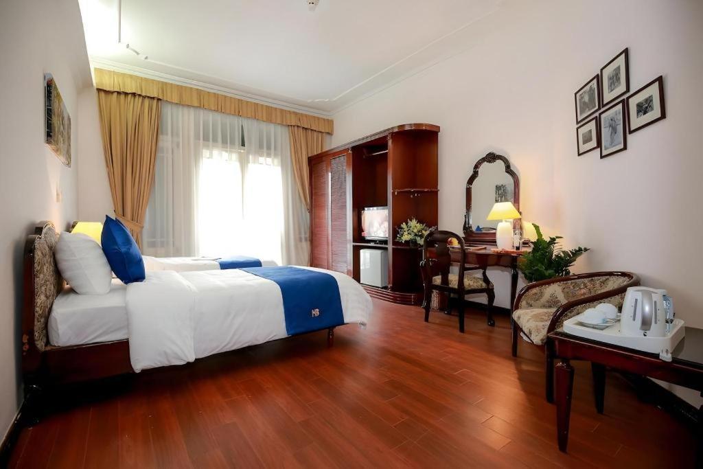 Hoa Binh Hotel Hanoi Buitenkant foto